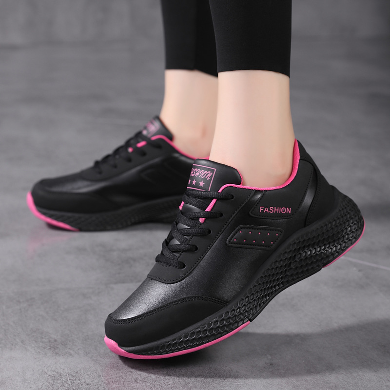 Cross border 2021 Autumn and winter new pattern lady gym shoes Korean Edition Trend Ultralight run Shoe leisure time Large Women's Shoes