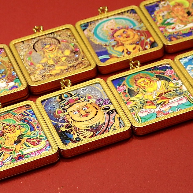 手绘描金唐卡画芯描金唐卡黄财神嘎乌盒吊坠五路财神喷绘描金卡挂|undefined