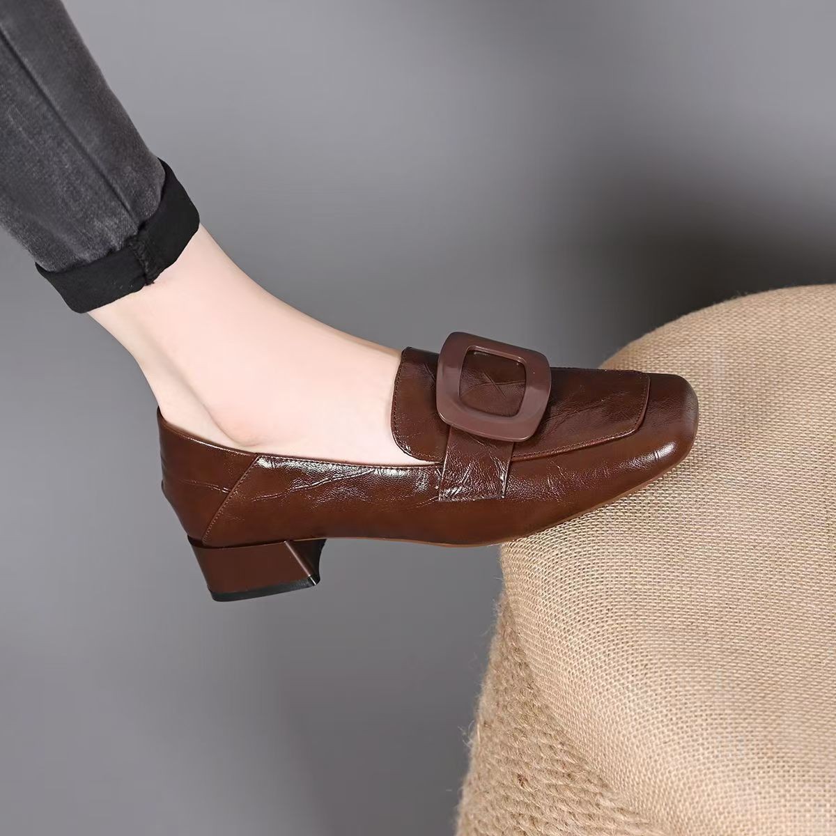British Retro Women's Loafers Square-toed Soft Leather Shoes_voghion.com