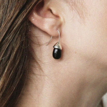 925纯银水滴型玛瑙耳环女韩国代购款设计感耳饰2023年新款E9641