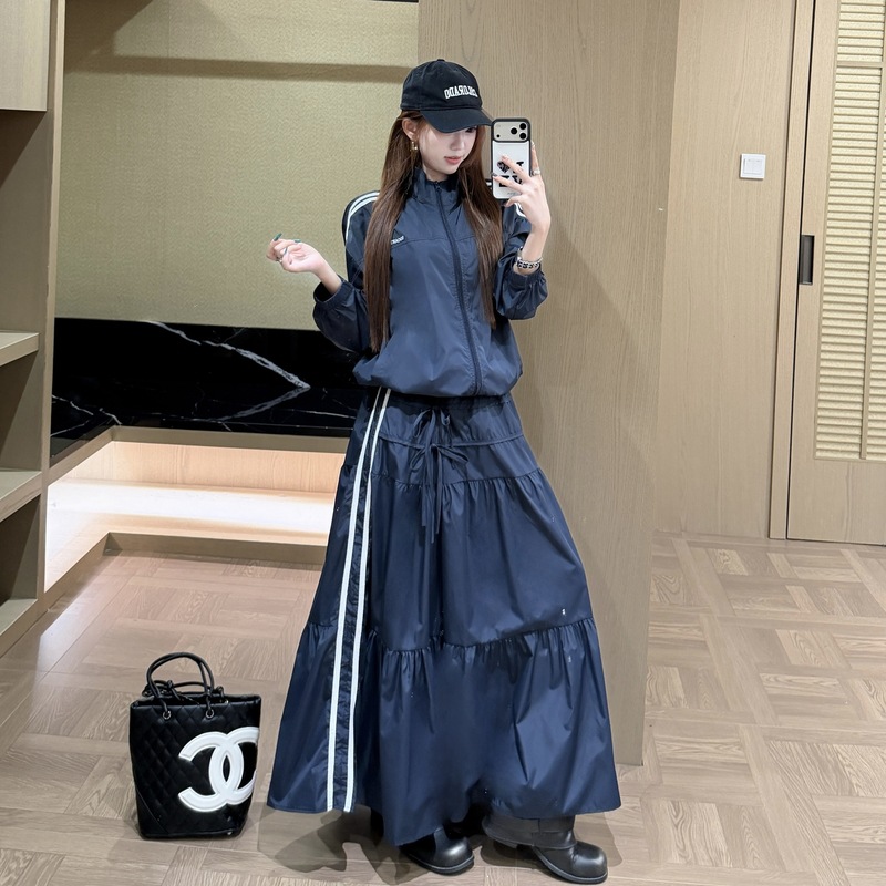 Real Shot~New Spring, Summer, and Autumn Season Plus-Size Set: Long-Sleeve Thin Top with Drawstring + High-Waisted Loose Slimming Skirt