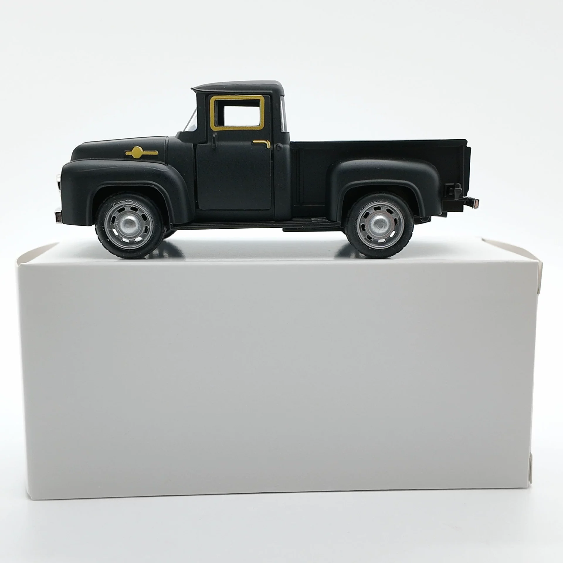 Трансграничный Master Car Pickup Alloy Model Little Red Перейти к той же модели 1:32 Модель Pink Truck