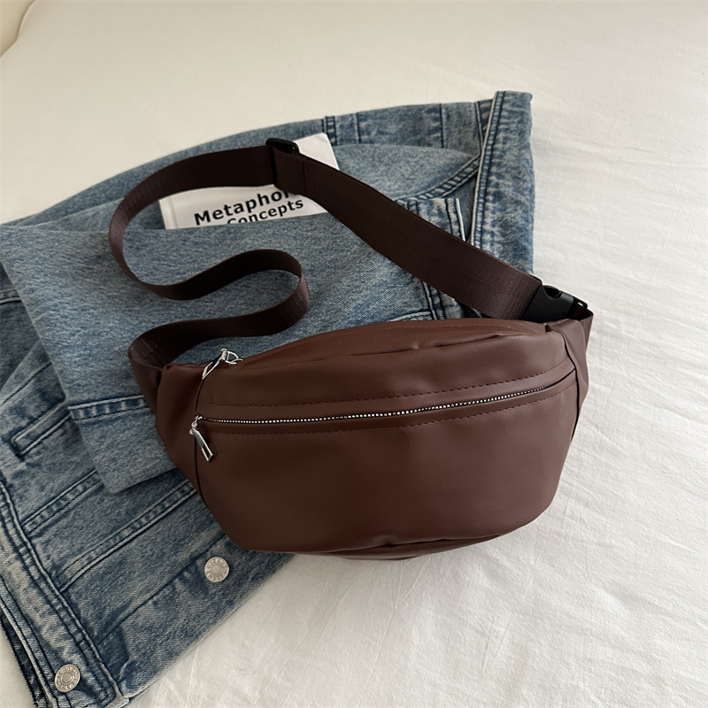 Bolso de pecho de moda de este año 2024 invierno nuevo estilo salvaje ins marca de moda ins bolso de mensajero de un solo hombro bolso de pecho deportivo