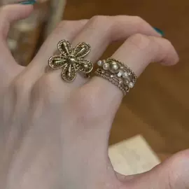 项链;手链;耳钉