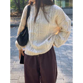 现 2025冬季新款韩国东大门慵懒风奶fufu宽松麻花针织毛衣