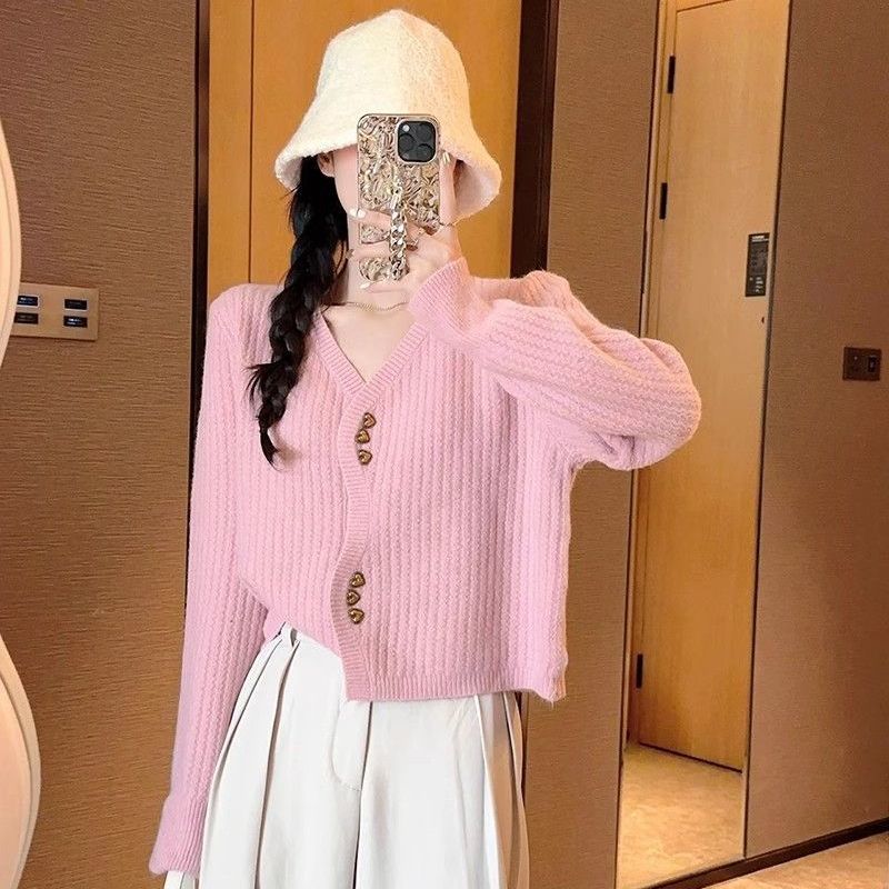 软糯V领针织开衫女秋冬季新款时尚洋气爱心纽扣短款毛衣外套上衣|undefined