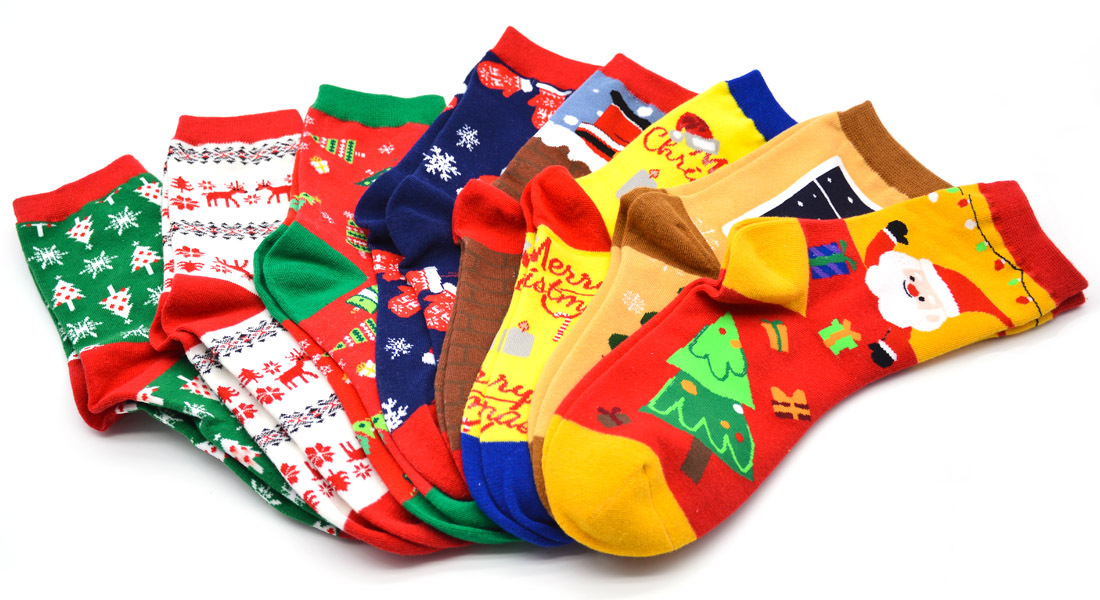 Daily Occasion Breathable Function Women's Fashion Christmas Tree Cotton Jacquard Crew Socks