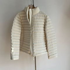 秋の冬の黒/ベージュの新しい取り外し可能な帽子のスタンドカラーの肩のダウンジャケット