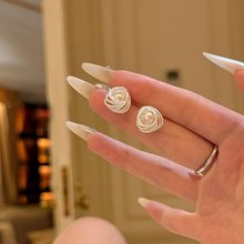 法式缠绕蕾丝玫瑰珍珠耳钉女2025新款轻奢高级感气质小众耳环耳饰