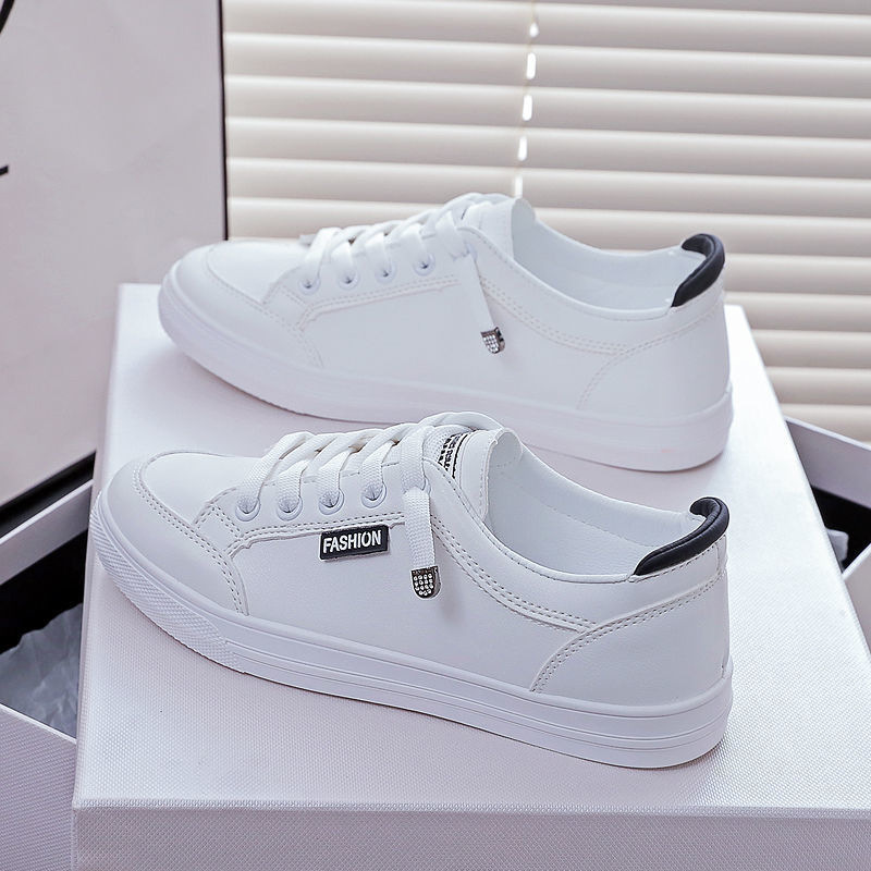 Zapatos blancos para mujeres, zapatos de moda para mujeres, primavera y otoño de 2025, nuevos zapatos deportivos y casuales de nicho para mujeres.