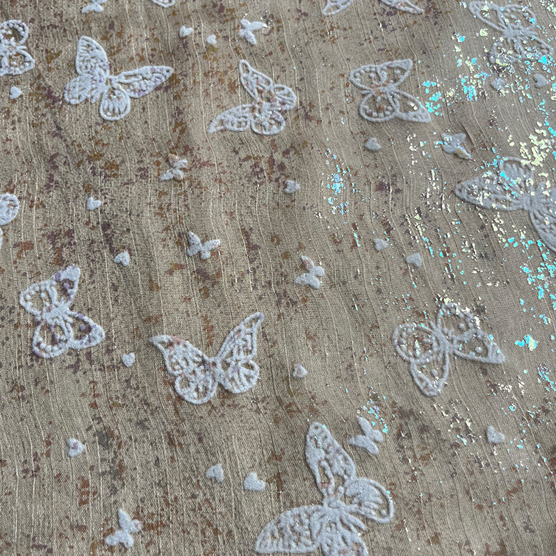Nuevo tipo de tela de malla de algodón estereoscópico blanco fantasía mariposa tela de malla vestido tela de vestido