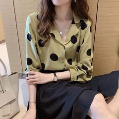 水玉シャツ女性の 2024 春香港スタイルレトロトップデザインニッチライト成熟したシフォンシャツボトリングシャツトレンディ