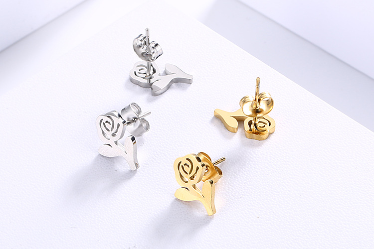 6g Weight PVD Coated Gold Plating Process 18K Gold Plated Plating Material No Inlaid Inlay Material Wedding, Travel Occasion 304 Stainless Steel Material Rose Pattern Women'S Gender Fashion Style Waterproof Non Tarnish Craft Gold, Silver Color PVD Coated 18K Gold Plated Flower Titanium Steel Fashion Waterproof Non Tarnish 8