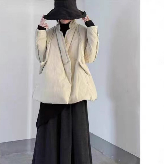 Winter Chinese-Style Casual Designer Zen-Style Asymmetrical Cotton Jacket for Women, Fashionable Versatile Linen V-Neck Elegant Short Coat Winter Chinese-Style Casual Designer Zen-Style Asymmetrical Cotton Jacket for Women, Fashionable Versatile Linen V-Neck Elegant Short Coat