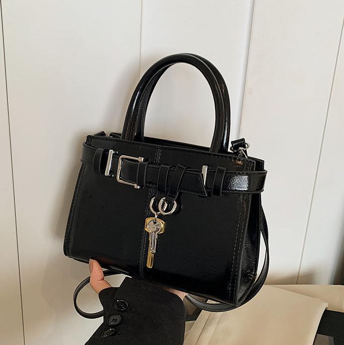 Tendencia versátil nicho bolso de mano de diseño mujer 2024 nuevo otoño invierno retro bolso de hombro bolso cuadrado de alta calidad