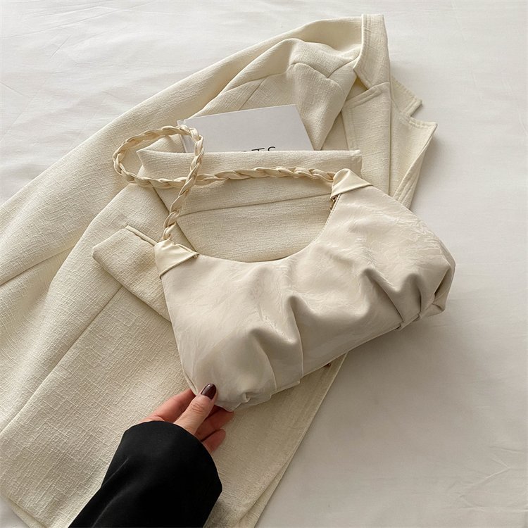 Diseño francés de nicho nubes plegadas bolsas debajo de las axilas para mujeres 2024 nuevo verano textura alta mochila de hombro