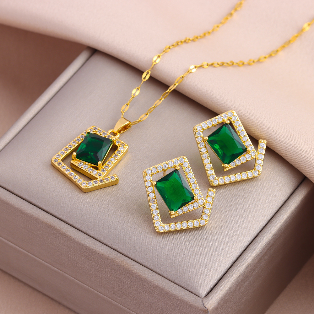 Sieradenset van verguld titaniumstaal met zirkonia voor dames_voghion.com