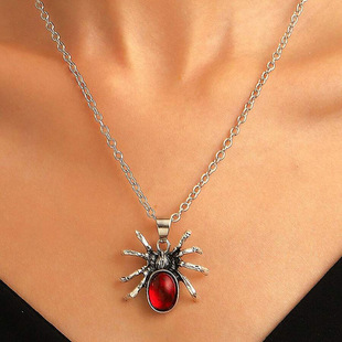 European and American Cross-border Trend Retro Halloween Spider Pendant Necklace Personality Punk Hip Hop Horror Alloy Jewelry