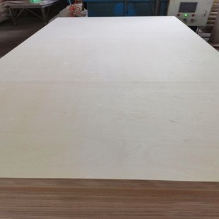 Waterproof and Moisture-Resistant Multi-Layer Plywood for Sports Wooden Floors, 12mm Thick Poplar Melamine Glue with Good Toughness
