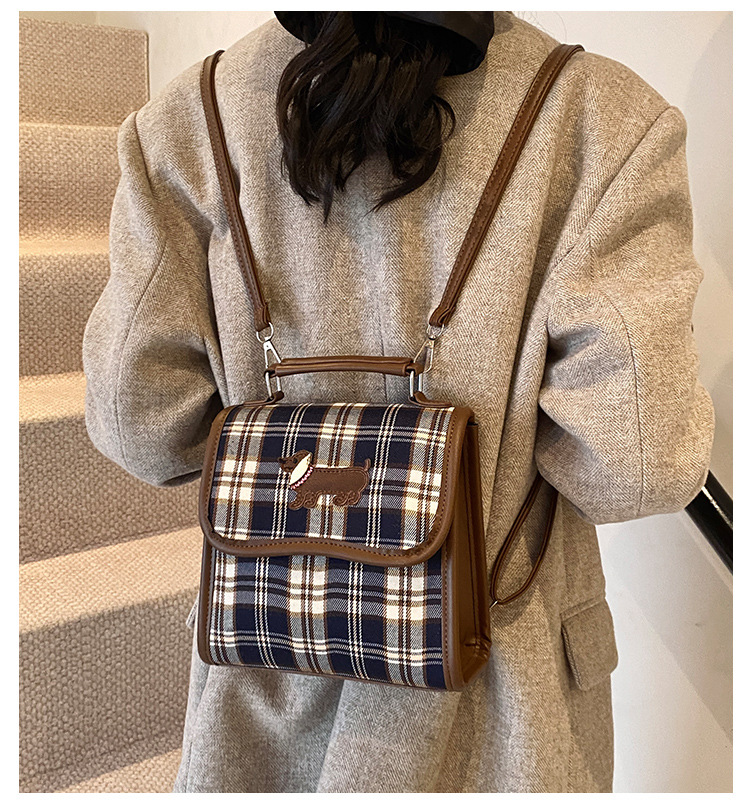 College-style backpack for women 2024 autumn new Dachshund student handbag, retro commuter crossbody bag details Picture