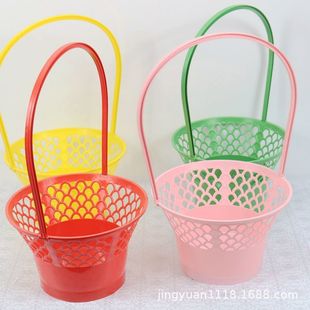 Factory Direct Supply of Qingming Plastic Flower Baskets, Flowers, Artificial Flowers, Floral Arrangements, Fruit Gift Boxes, Satchel Tomb-Sweeping Flower Baskets