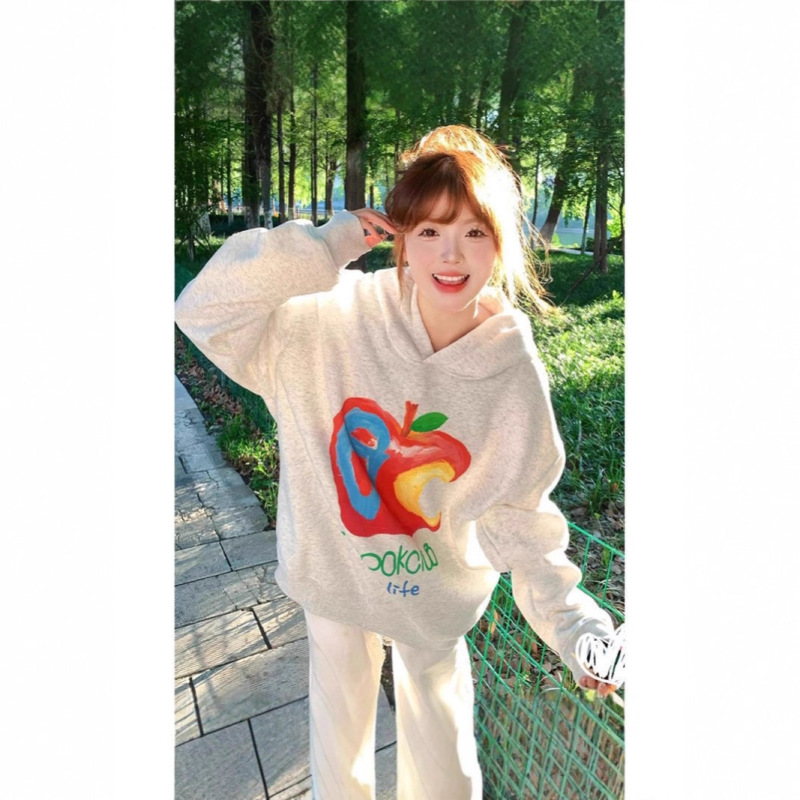 American Preppy Style Niche Apple Letter Print Hooded Sweatshirt for Women in Autumn and Winter Loose and Versatile Velvet Top Ins American Preppy Style Niche Apple Letter Print Hooded Sweatshirt for Women in Autumn and Winter Loose and Versatile Velvet Top Ins