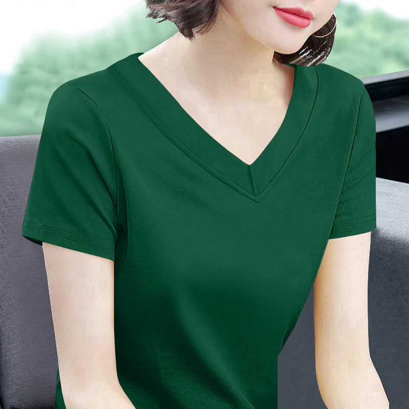 Middle-Aged Mom's Short-Sleeve T-Shirt for Women, Summer Loose Fit, Plus Size, Stylish Design, Unique Sweetheart Neckline V-Neck Top