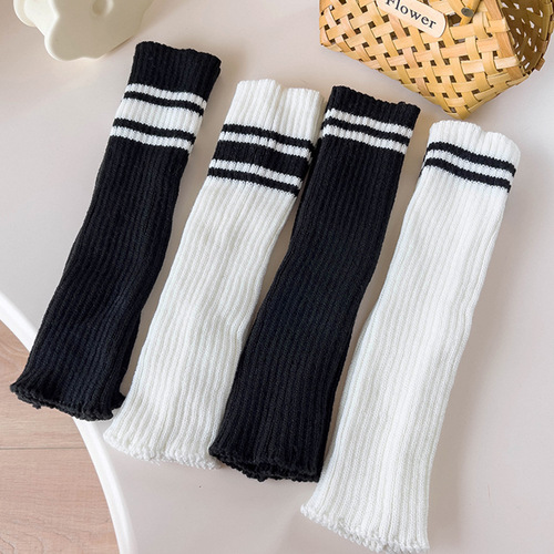 Knitted socks for women in autumn and winter y2k two-bar calf black mid-tube JK hot girl three-bar spring and autumn leg covers piles of leggings