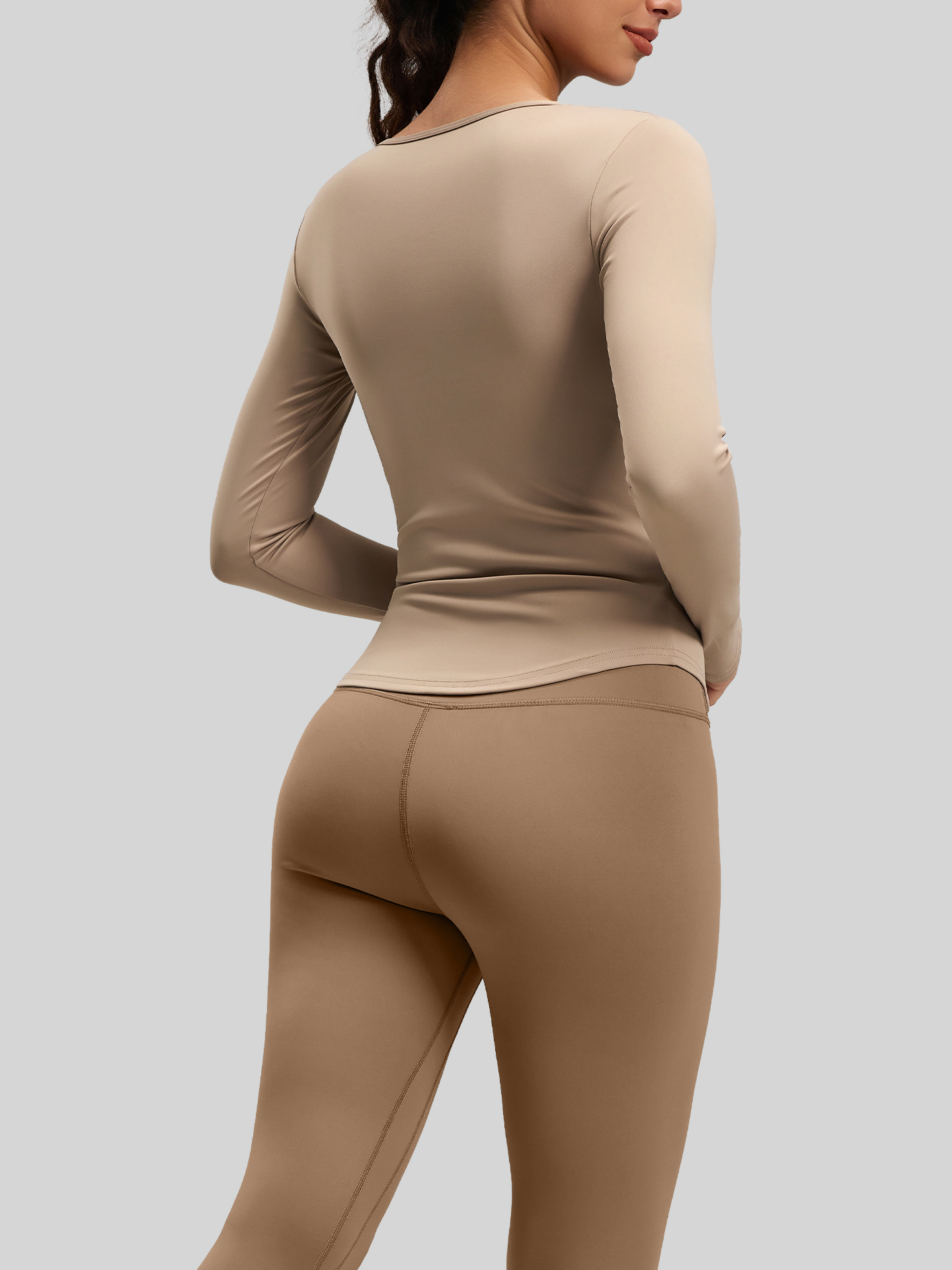 Juyitang V ネックヌードフィールヨガスーツ弾性ハイウエストヒップリフティングフィットネススーツランニングスポーツサイクリング服