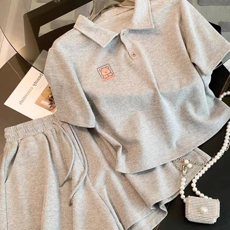 Age-reducing Beautiful Western Style Sports Suit Summer Fashion Small Casual Short-sleeved Shorts Two-piece Set Spring & Fall Women's Clothing