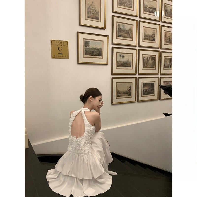 Chestnut Cocoa Bankelili'Waltz Ball' Halter Neck Waist-Cinching Backless Princess Layered Dress Spring/Summer Chestnut Cocoa Bankelili'Waltz Ball' Halter Neck Waist-Cinching Backless Princess Layered Dress Spring/Summer