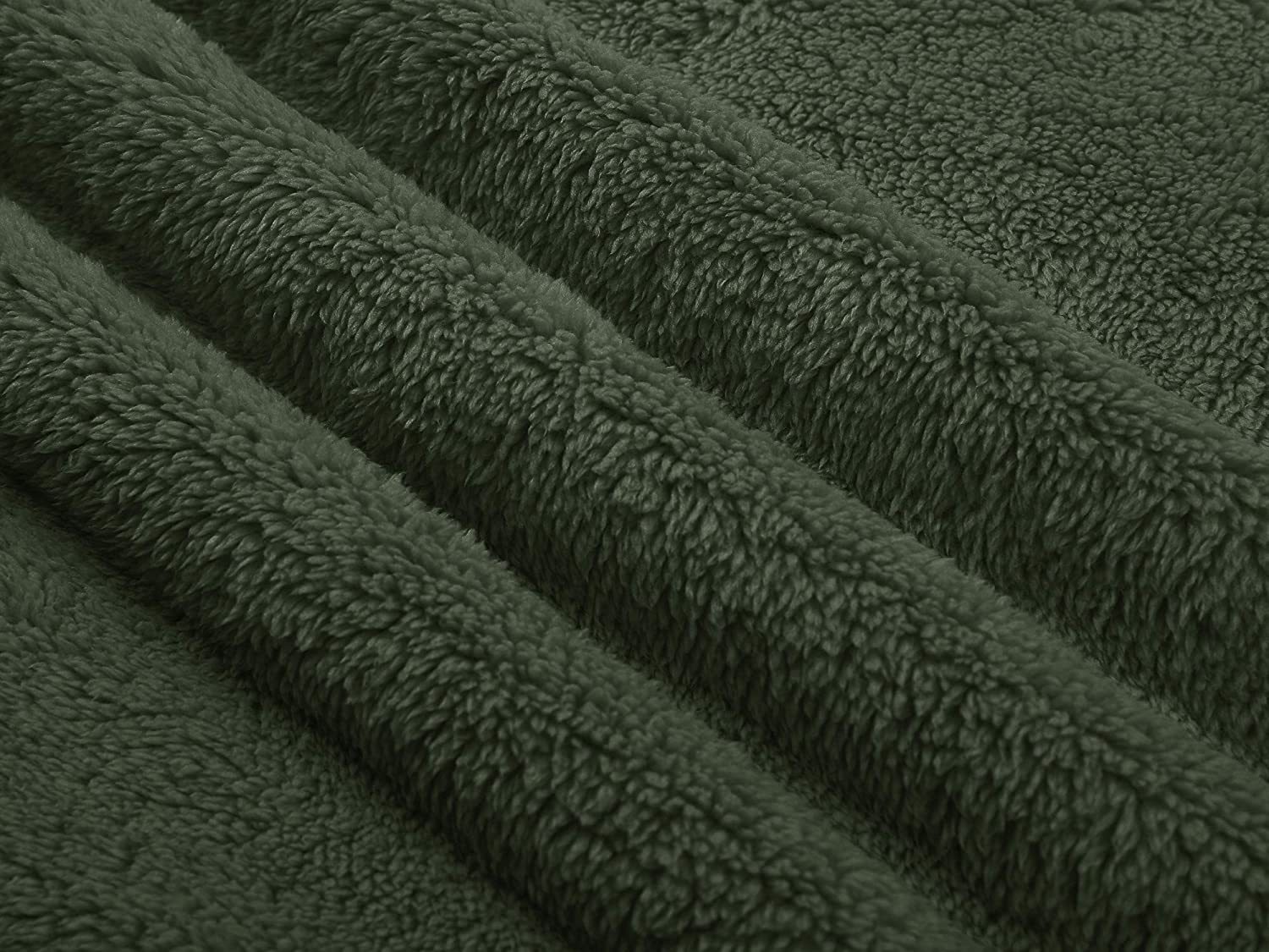 Kapuzenjacke aus Fleece in Unifarben – Modetrend für Herren, Herbst/Winter 2023_voghion.com