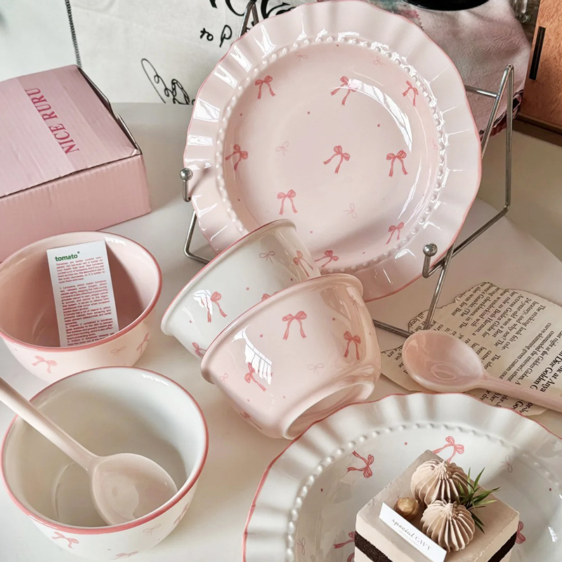 Cute and Stylish Ceramic Dinnerware Set for Home Use: Bowls, Plates, Spoons, Ramen Bowls, Yogurt Bowls, Double-Handle Bowls