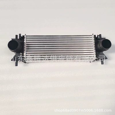 Mb3Z6C839A Is Suitable car radiator