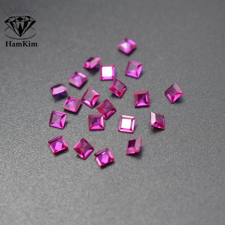 正方 红刚玉车平