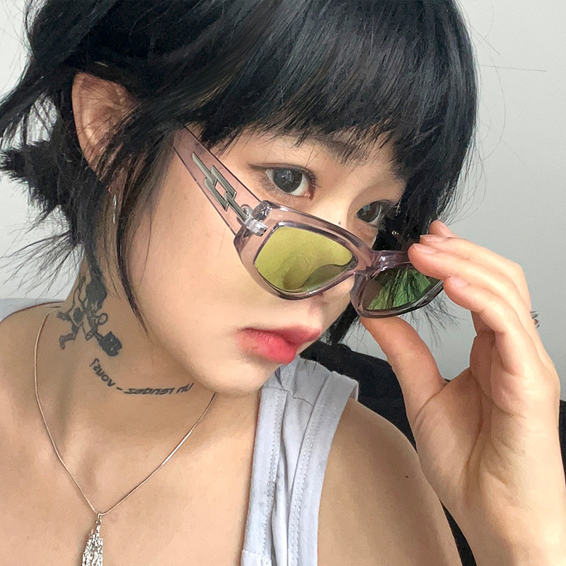 Y2K Green Sunglasses for Women - High-End, Instagram-Slimming, Sweet and Cool, Retro Cat-Eye Sunglasses