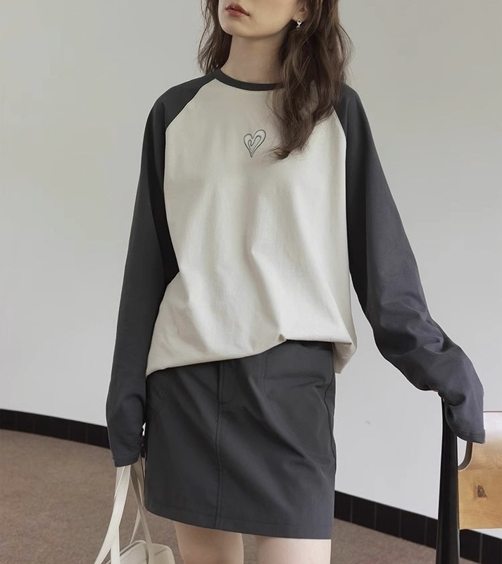 1313杏灰色爱心印花插肩拼色长袖T恤早秋女舒适上衣|undefined