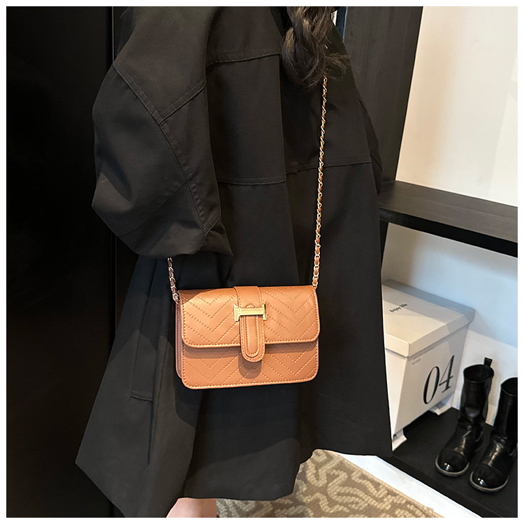 High-end texture checkered tattoo line small bag for women, 2024 new style, simple and trendy, versatile chain single-shoulder crossbody bag undefined
