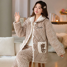 ˯�¶���Ů��ɺ���q���ӊA���\�Ӻ�ӽq���b���m�q��ů��a�Ҿӷ�