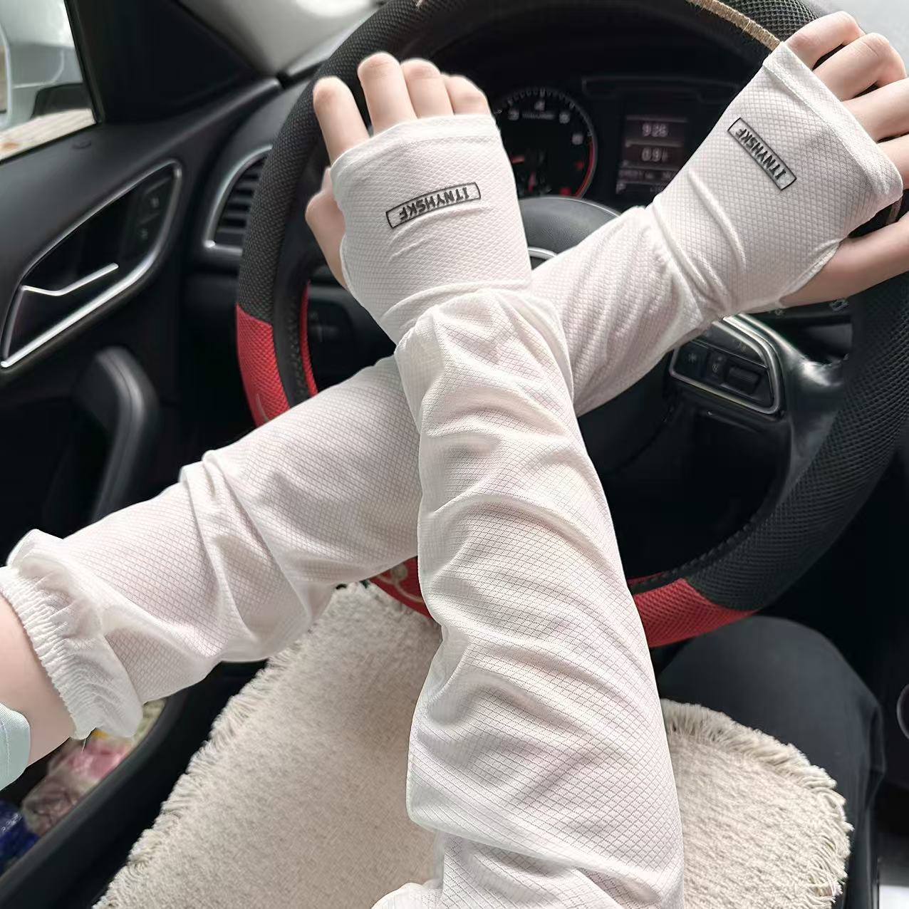 Simple English letter print loose sun protection arm sleeves for women, long style for driving and outdoor sports, breathable summer ice sleeves