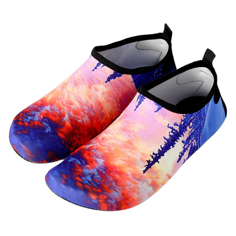 Текущая фабрика поставок напрямую поставляет пляжную обувь и носки, идущие вброд по реке, плавающую дрейфовую беговую дорожку, аквапарк, морскую йогу.