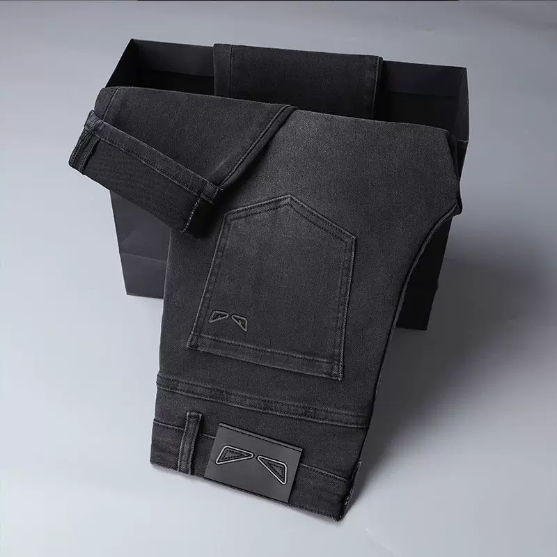 高端轻奢欧货2025秋冬新款黑灰色牛仔裤男款修身弹力小脚休闲裤子