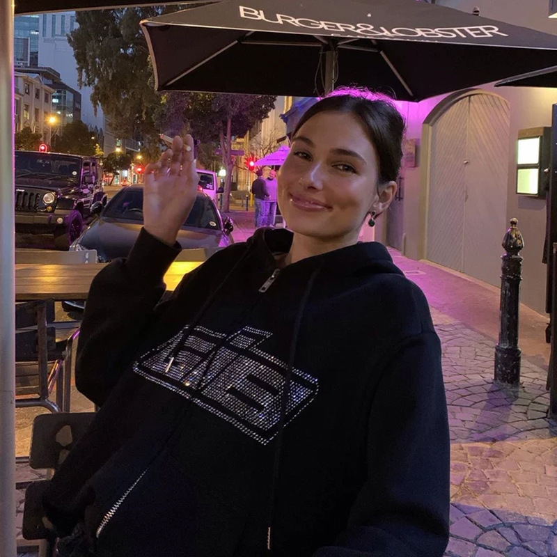 2021 유럽과 미국의 가을과 겨울 새로운 후디 크루 넥 느슨한 편지 라인 스톤 지퍼 카디건 스웨터 기모