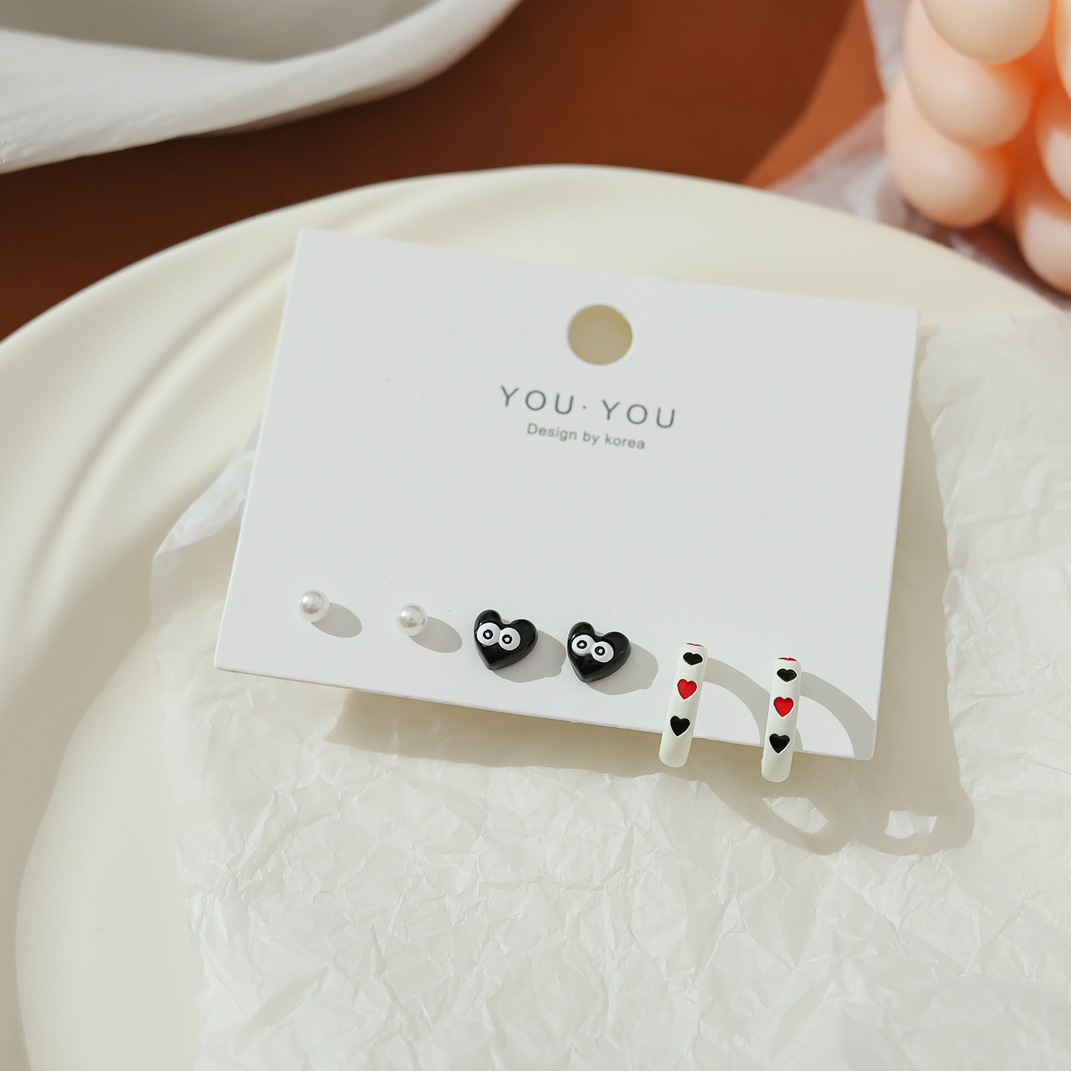 Juego de pendientes de aguja plateados, sencillos y compactos para mujer, pendientes geométricos en forma de corazón, bonitos, dulces y versátiles, venta al por mayor para puestos de mercado