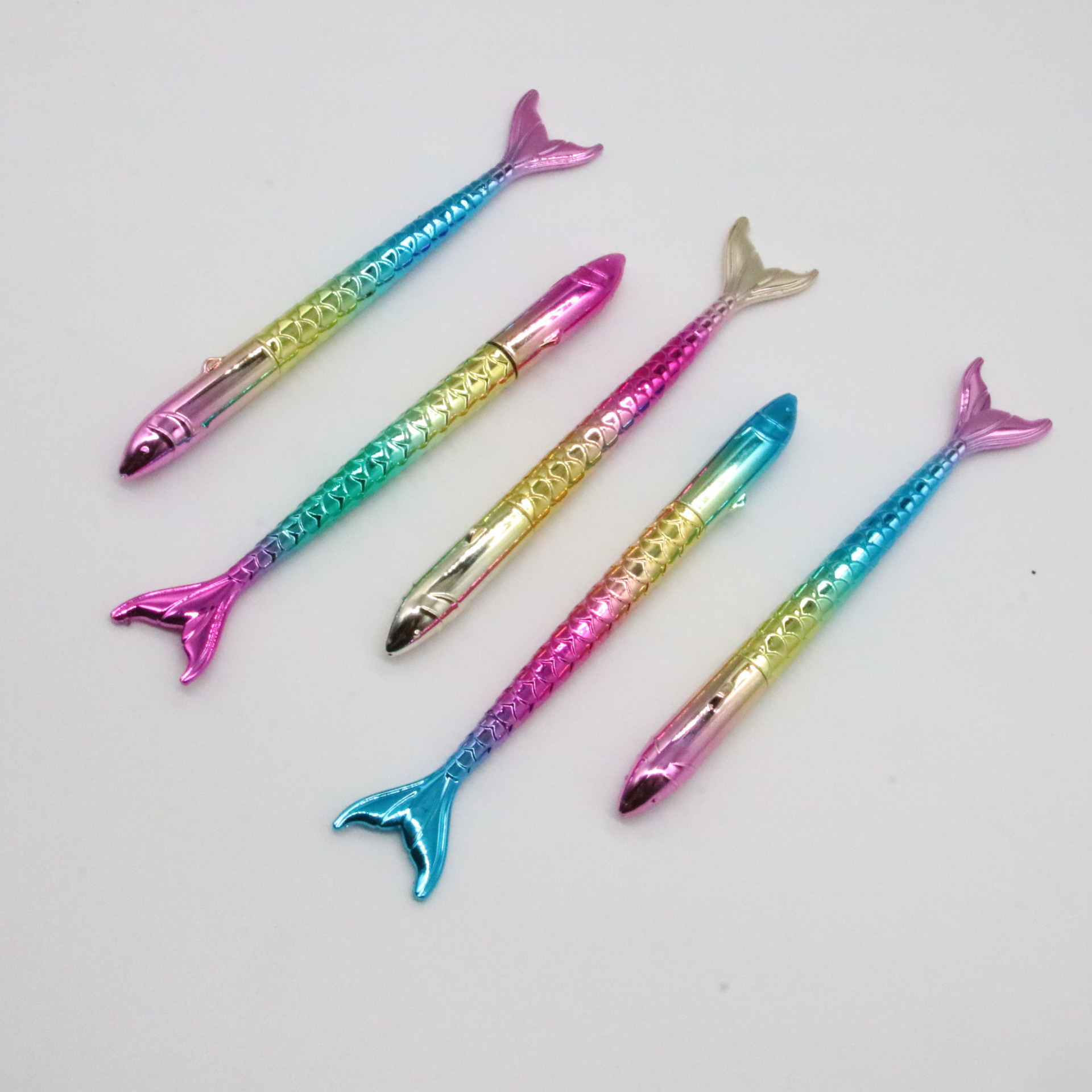 Pluma de dibujos animados de núcleo azul pluma de modelado pluma estudiante lindo pluma Sirena pluma neutral bolígrafo en stock