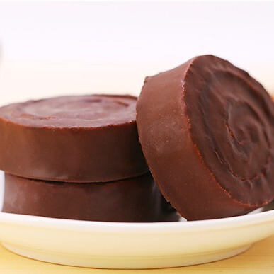 Galo high roll cake, strawberry milk chocolate pie, office snacks wholesale