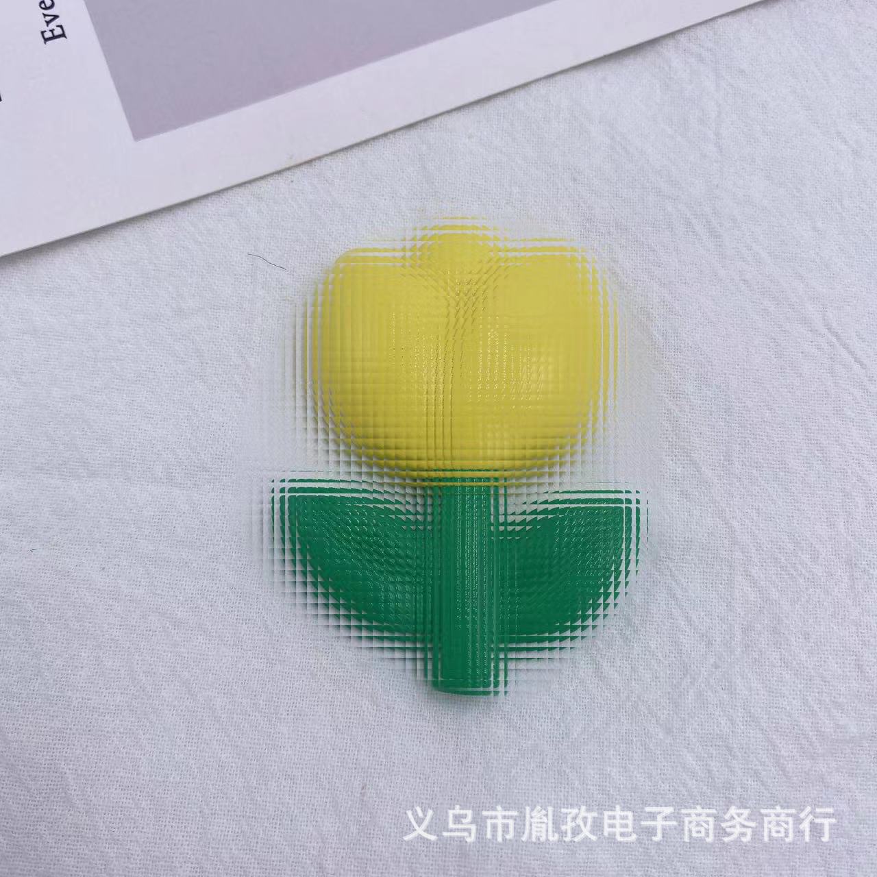 Nuevo Tulip crema de goma teléfono Shell clip de pelo refrigerador accesorios resina accesorios color flores tridimensionales