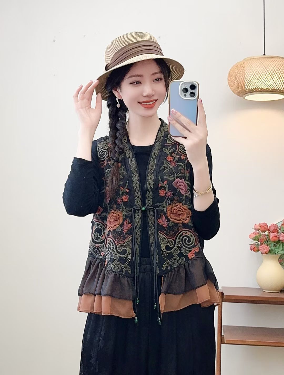 Ingeniería pesada bordada cara clip caballo mujer 2025 otoño V collar hebilla de hombro jacquard estilo nacional nuevo chaleco image 3