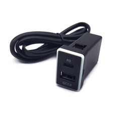 美普瑞自動車改造車はダブルusb TYPE-C pd雰囲気ランプqc3.0車載携帯電話充電器を充電する