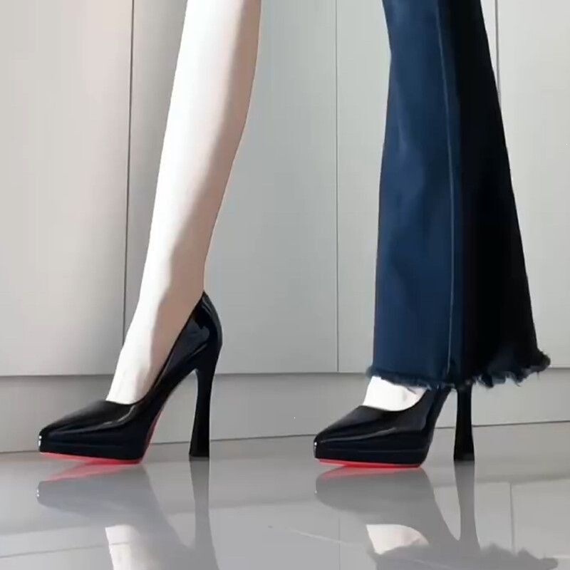 Elegant and dazzling evening style single shoes 2026 new women's shoes sexy trendy fashion versatile Elegant and dazzling evening style single shoes 2026 new women's shoes sexy trendy fashion versatile